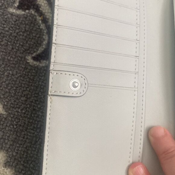 Dana Large Slim Bifold Wallet - Picture 3 of 6